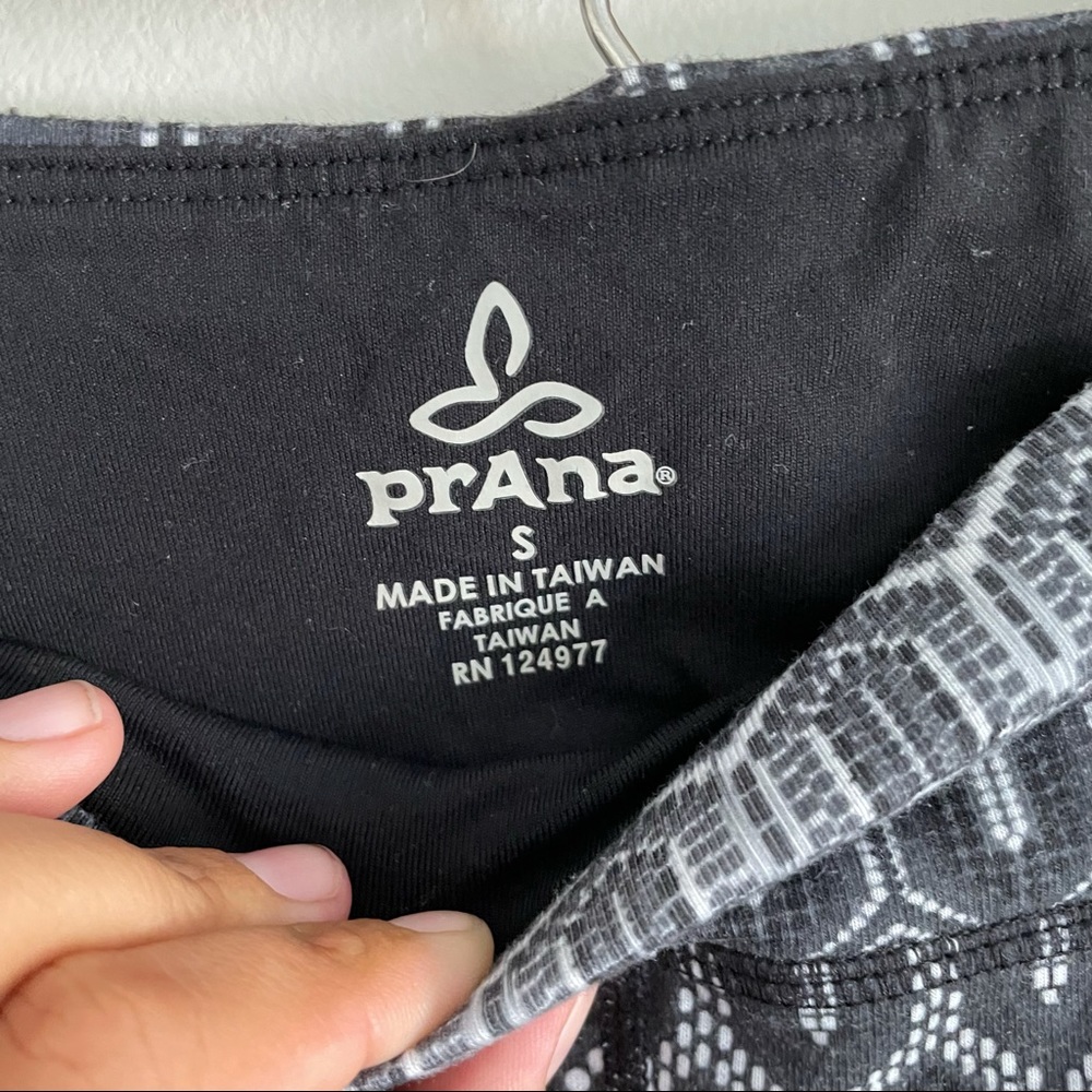 PRANA Cropped Print Yoga Leggings - Picture 3 of 5